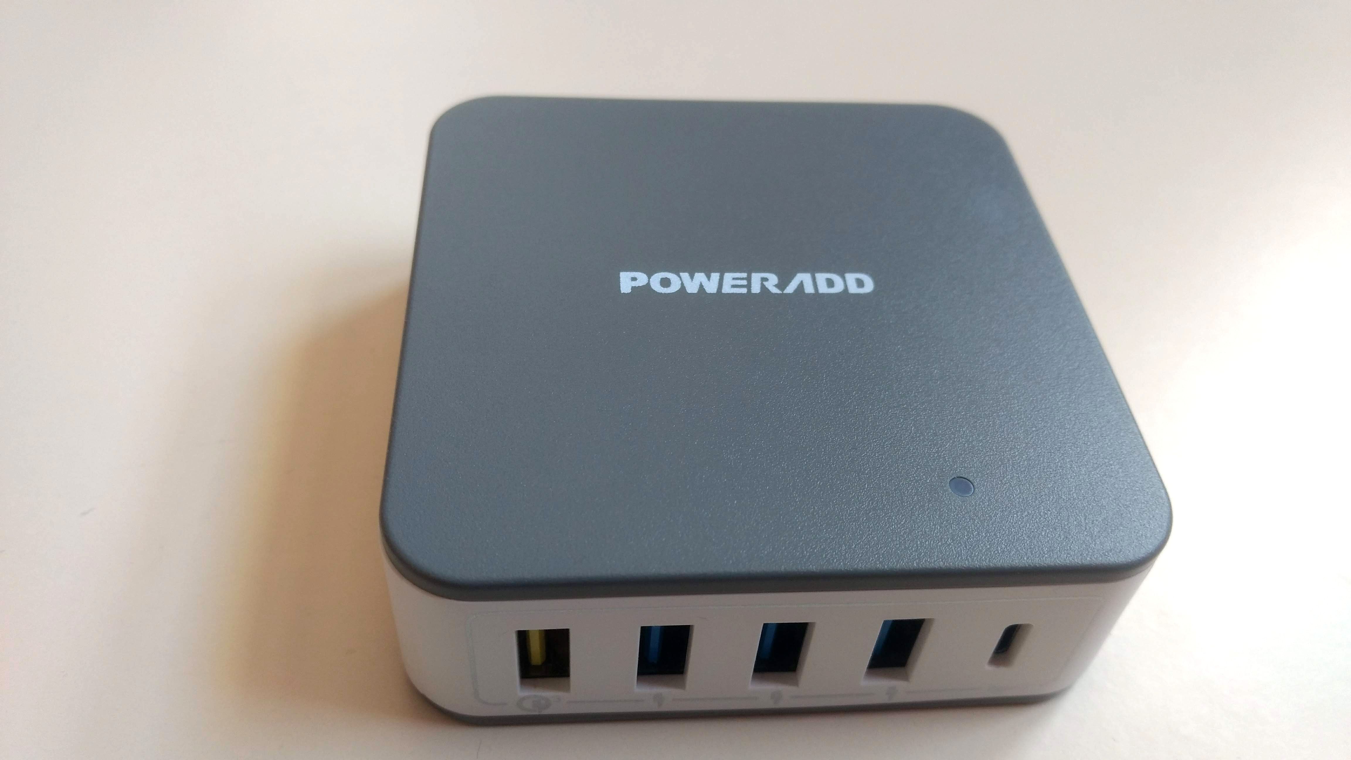 A Compact 5 Port Mains Powered USB Charger