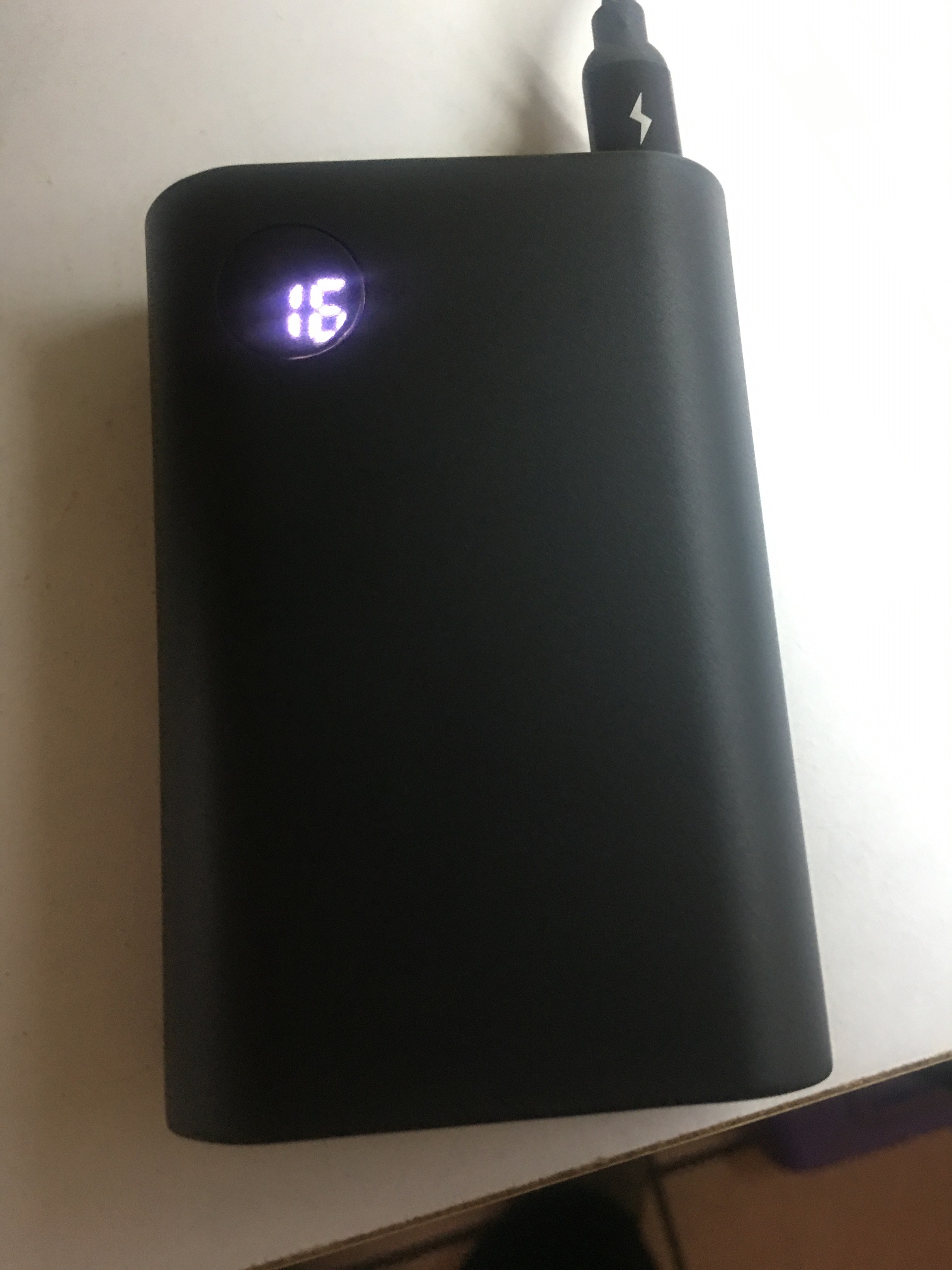 13800 mAh portable power bank by Xooparc