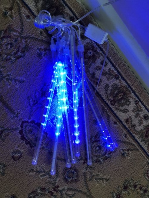 AveyLum LED Meteor Shower Rain Lights are great Xmas decoration