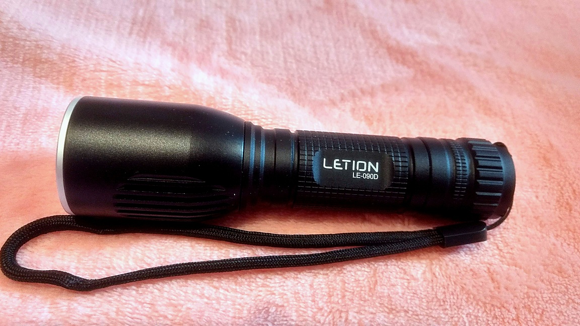 LETION LED Mini Rechargeable Torch