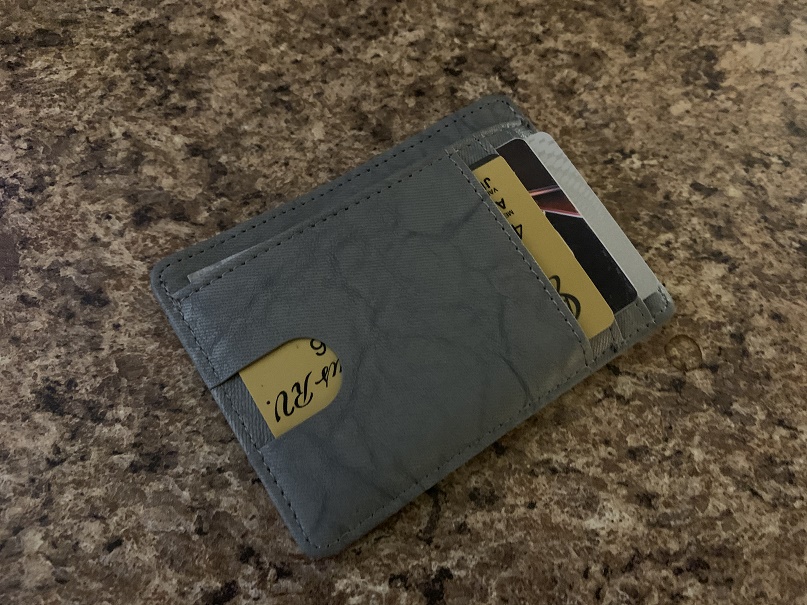 Handy front-pocket wallet  iZiv