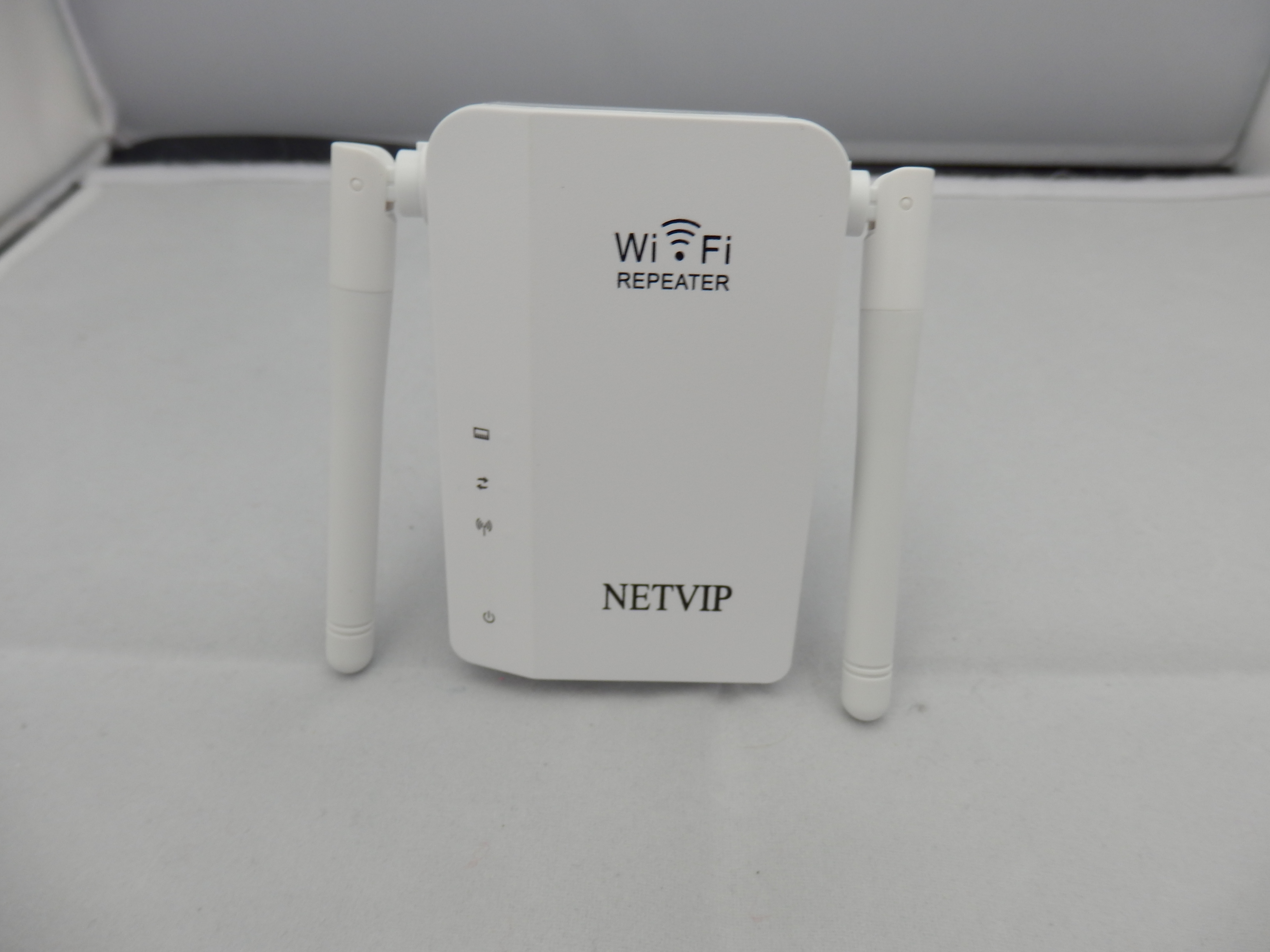 NETVIP Wi-Fi Booster AP/Repeater Mode, With Dual External Antennas – White