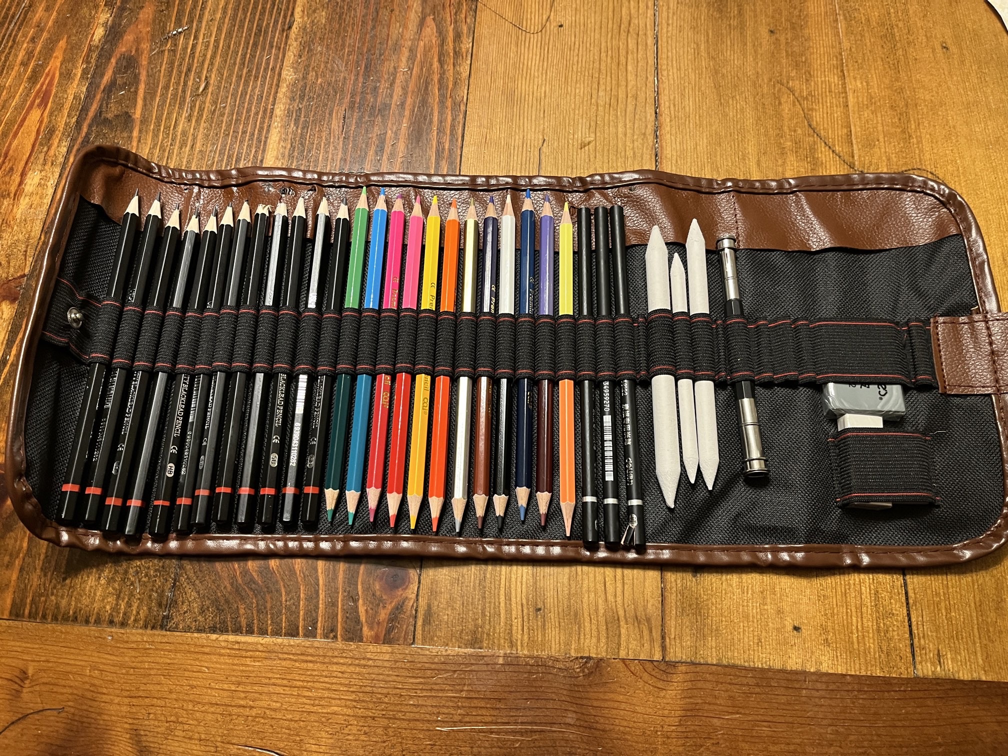 Roll-Up set of artist colored pencils