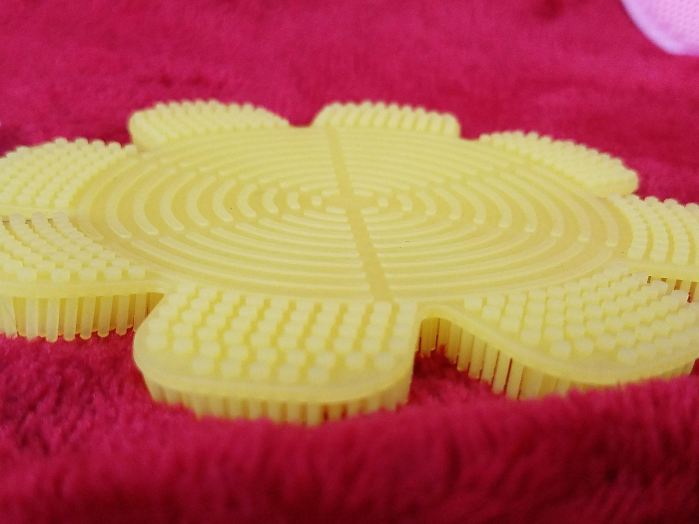 Floral fashion 2 pack silicone sponges are premium quality, multi-purpose, can open lids, handle hot pans, & are antibacterial & more hygienic than a traditional sponge.