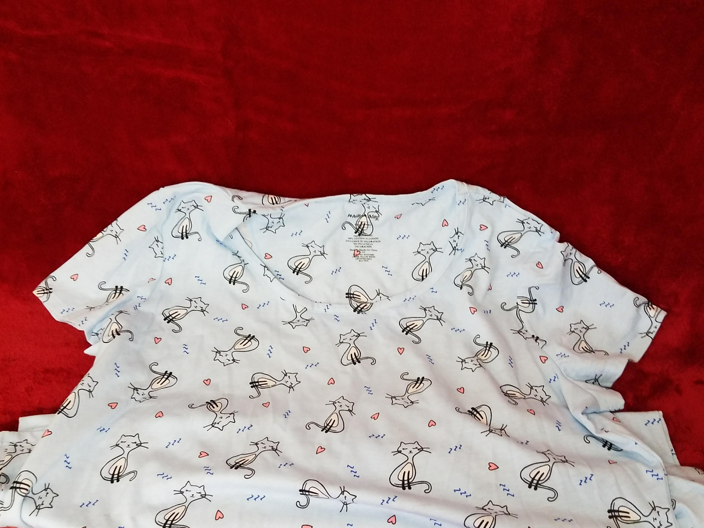These precious pajamas are the Cat’s Meow!  High-quality, well-made, casual comfort especially for cat lovers.  Purr-fect!!!