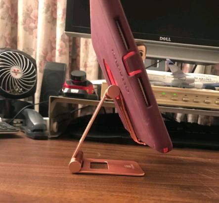Really sturdy Cell phone stand holder and easy adjustable to any position.