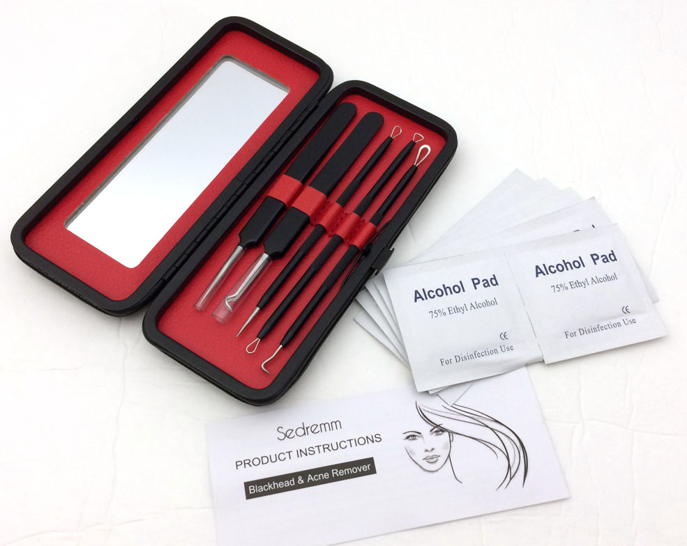 Quality Blemish Removal Tools In A Discreet Travel Case