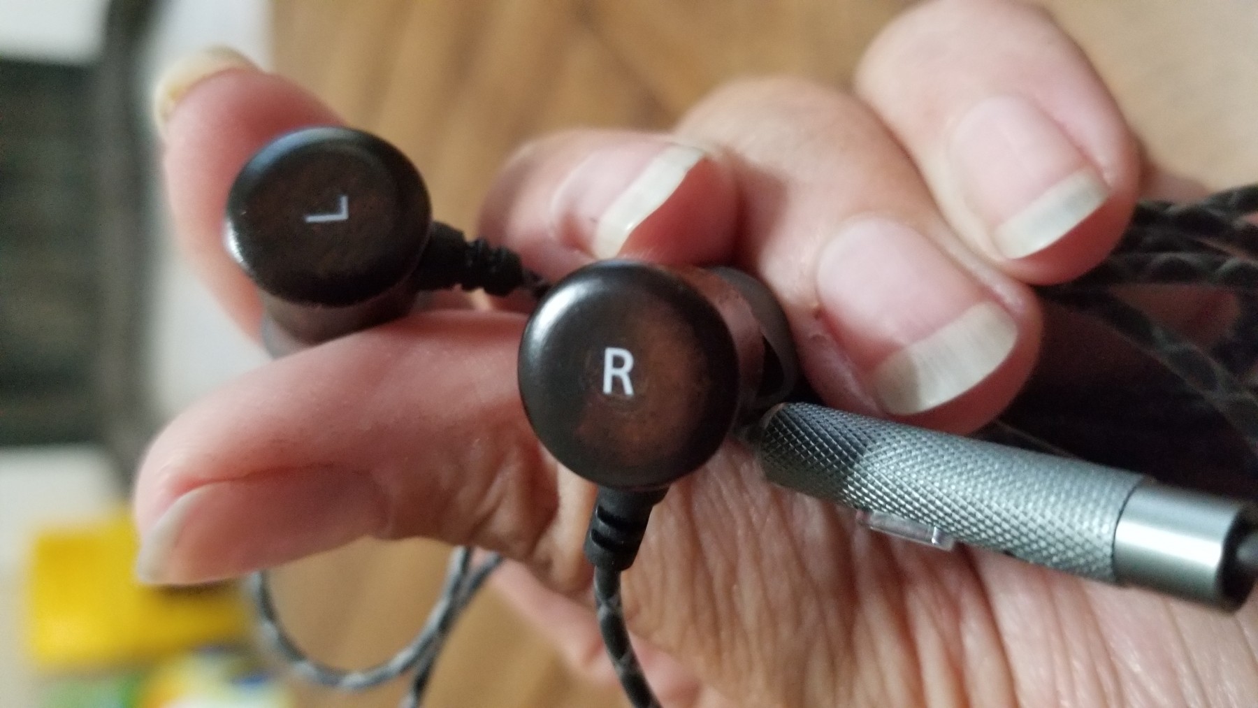Love the wood look of these earbuds