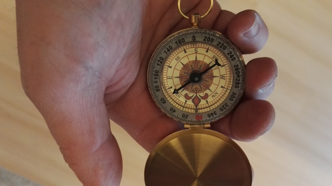Preiswerter Kompass mit leichter Schwäche
