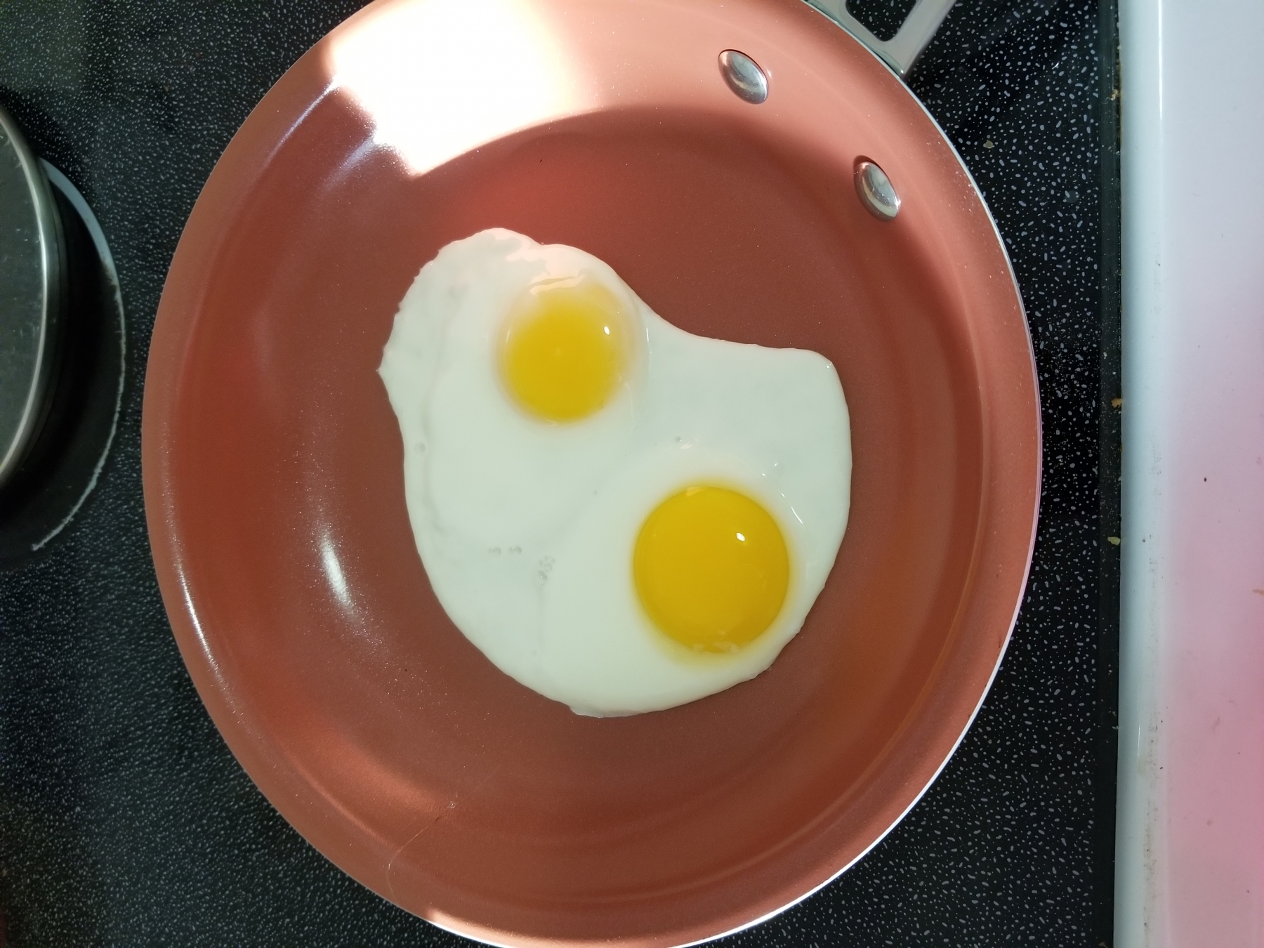 Love this Pan! I now make perfect eggs!