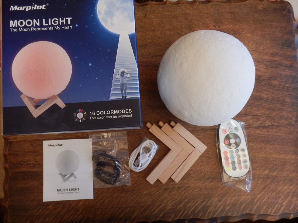 Morpilot Original 3D Moon Lamp for a Romantic Atmosphere