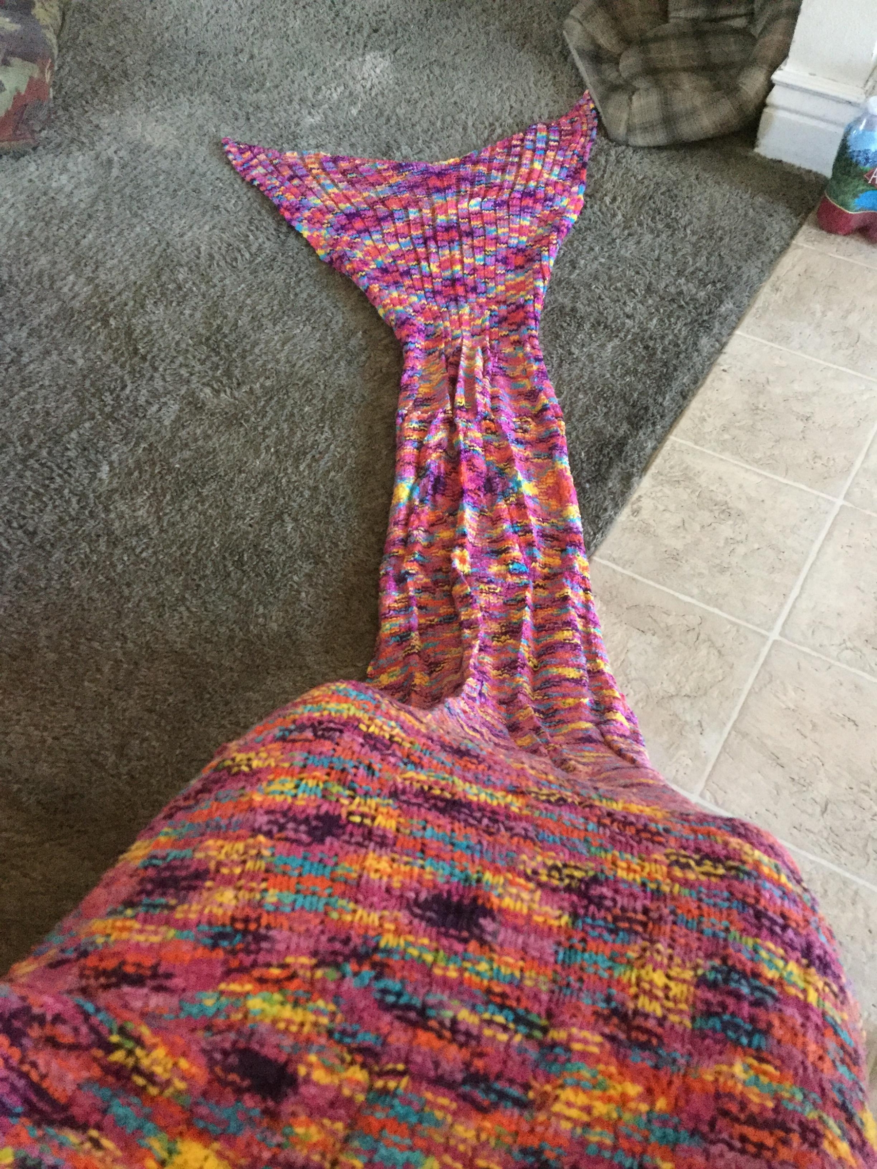 adorable mermaid tail blanket