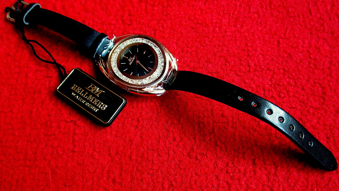 Longqi Womens Quartz Wrist Watch With Black Dial & Leather Strap