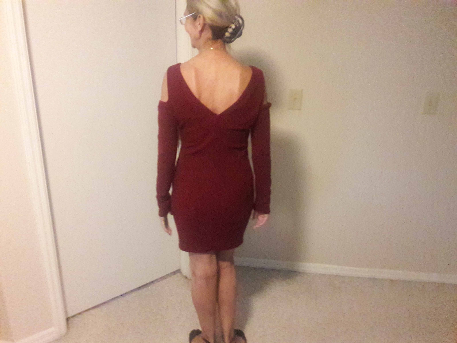 The sexy Ninimour Knitted Mini Dress feels great on.