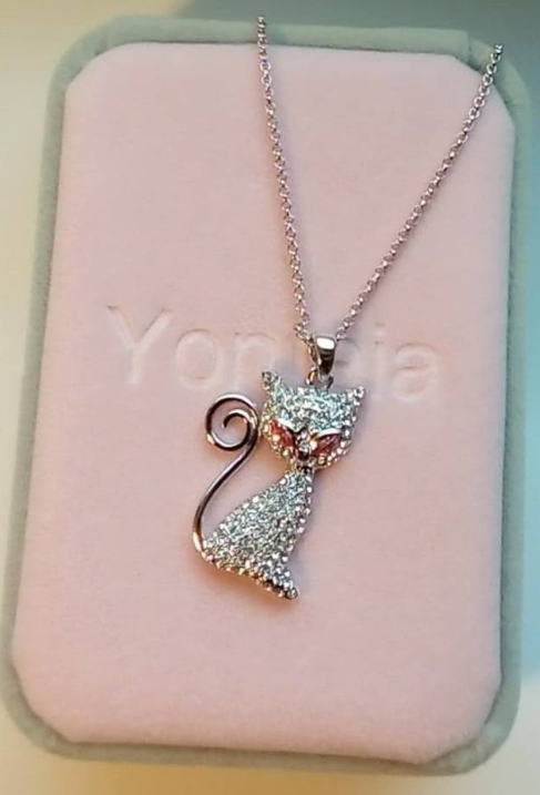 Adorable kitty necklace!