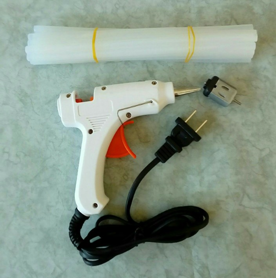 This glue gun is great for all my crafting needs!
