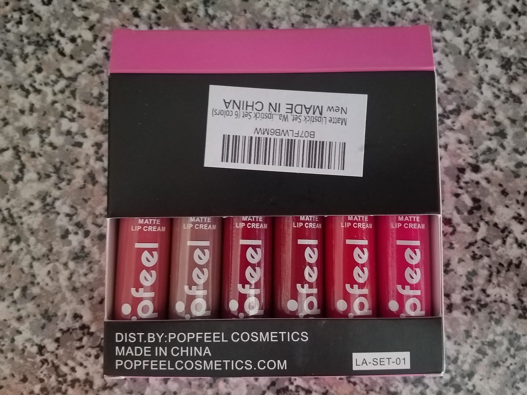 Nice set of 6 matte lipsticks!