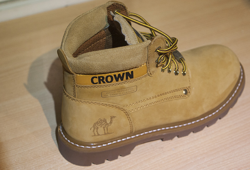 Botas de Montaña Camel Crown (Color amarillo)