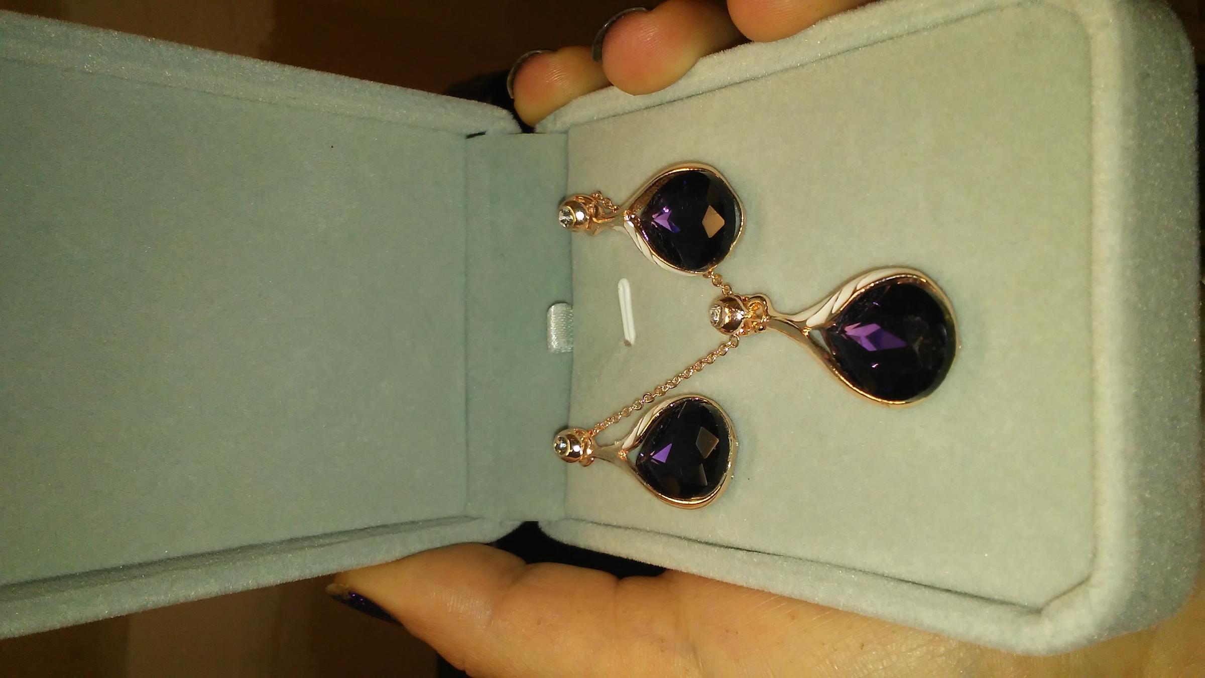 Very pretty crystal pendant jewelry set