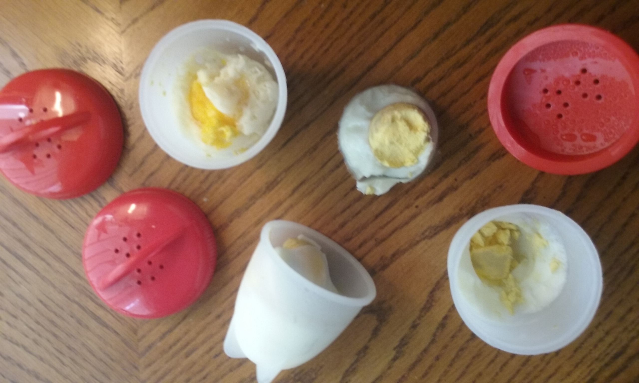 SET OF 6 NON-STICK SILICONE EGG COOKERS