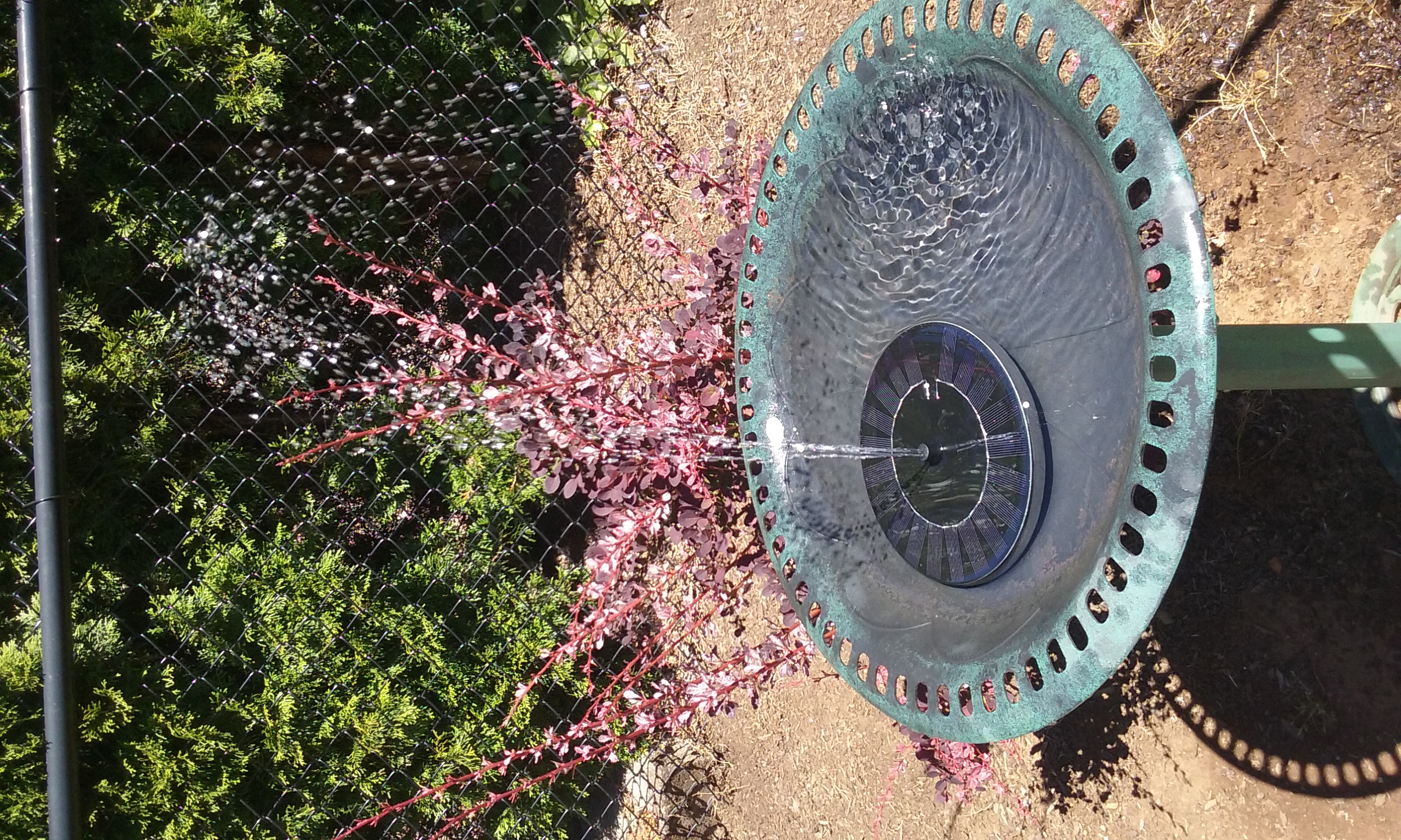 7" SOLAR WATER FOUNTAIN WITH BATTERY BACK UP