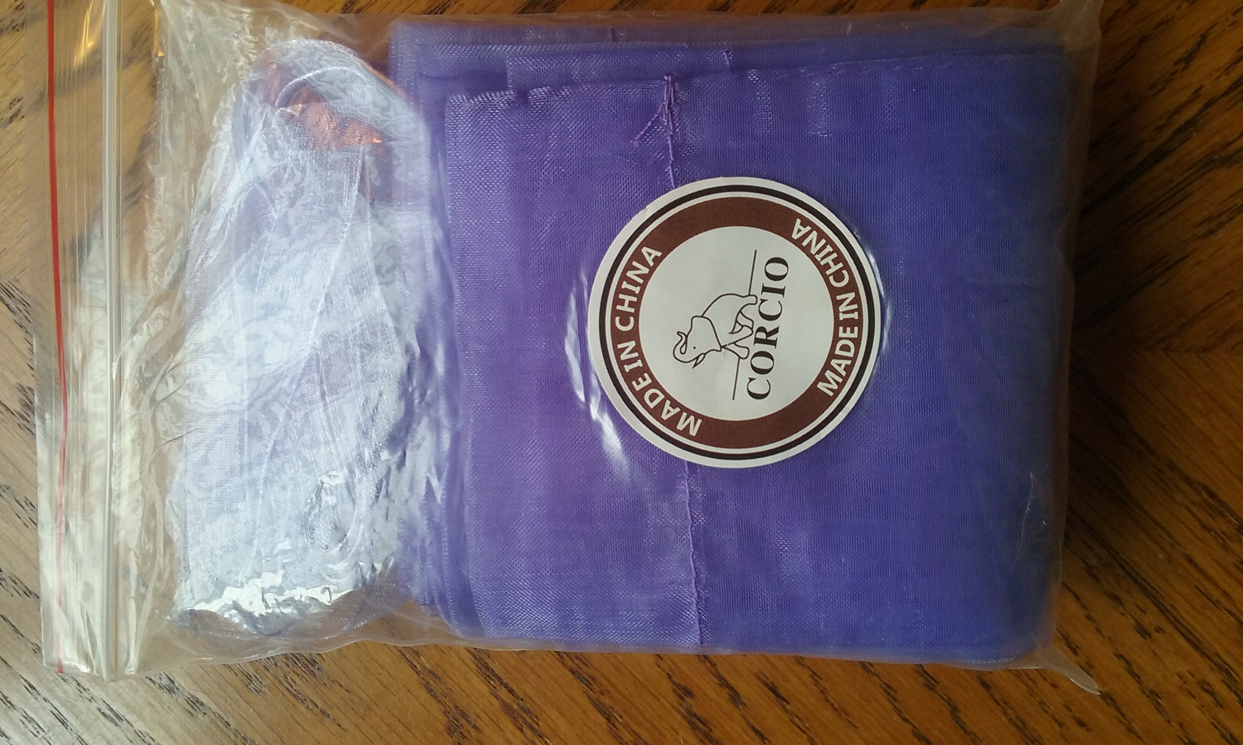 PRETTY PURPLE SACHETS WITH RIBBON TIES